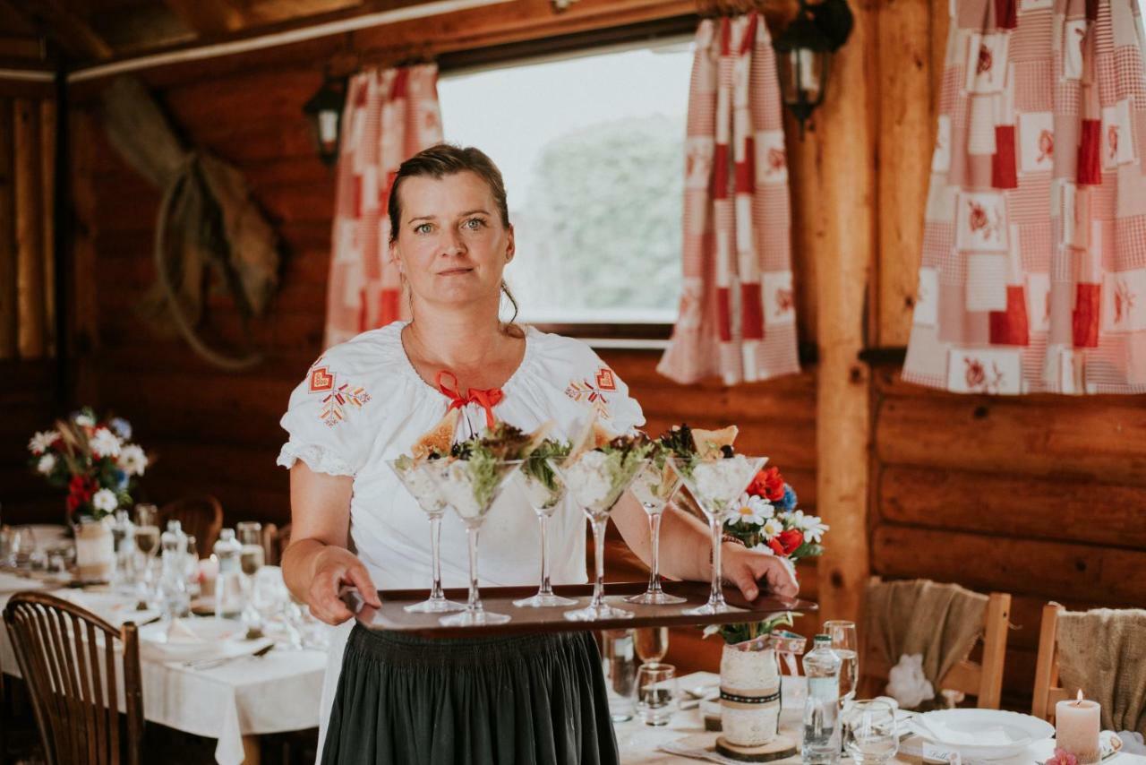 Penzion Javorina Čičmany Eksteriør bilde